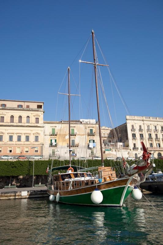 Goktuga Boat&Breakfast Syracuse Exterior photo